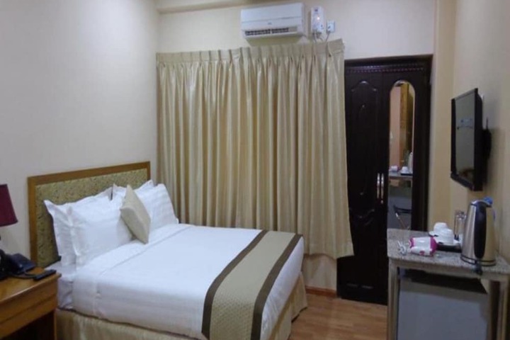 Room 12 of 54