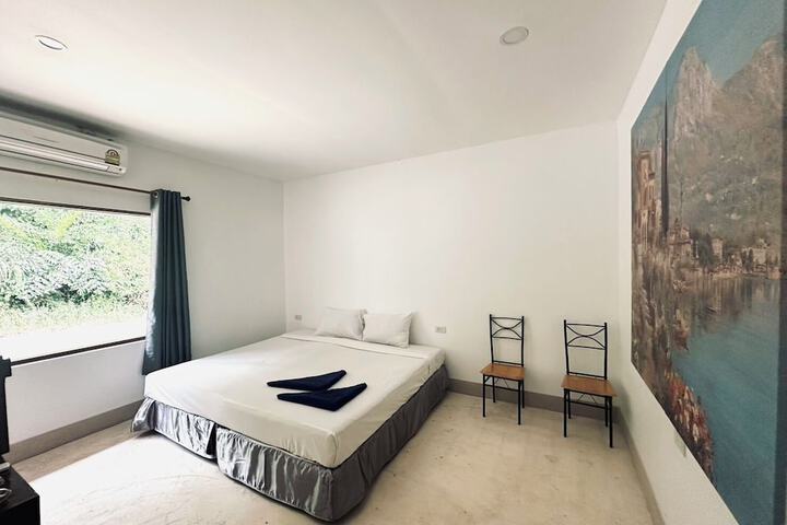 Room 2 of 7