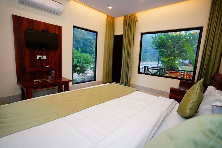 Room 25 of 46