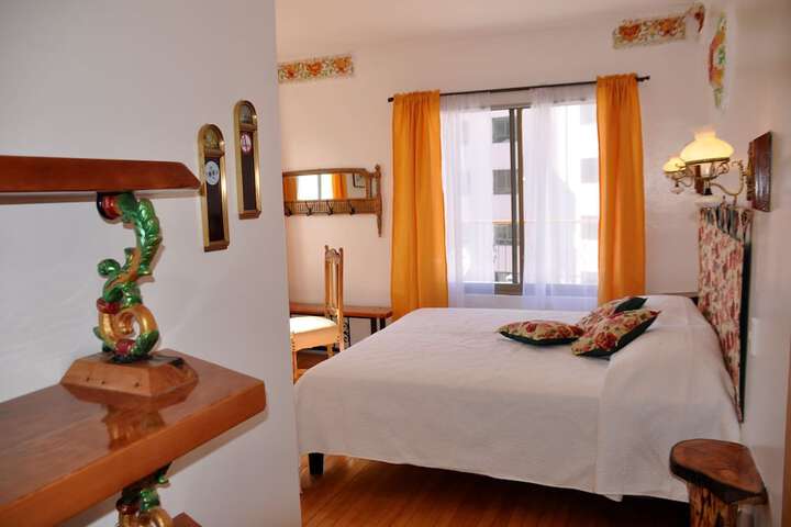 Room 3 of 73