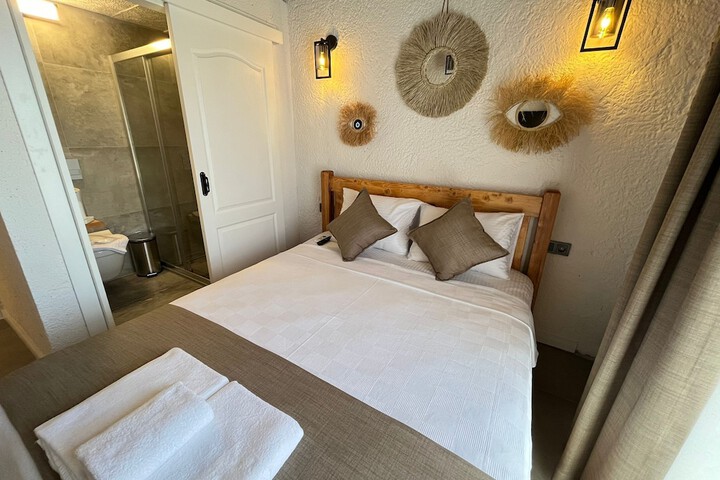 Room 4 of 46