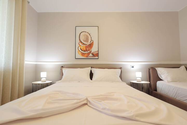 Room 9 of 169