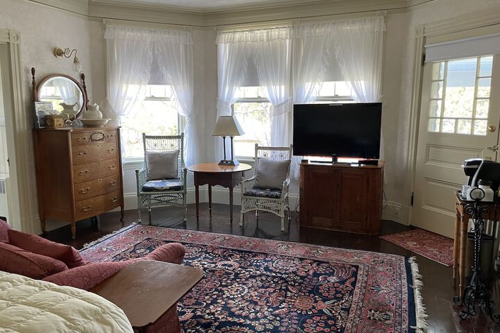 Room 45 of 100
