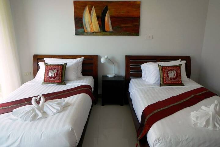 Room 2 of 64