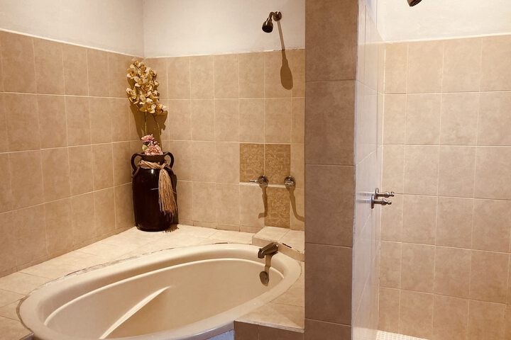 Room 25 of 39