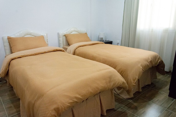 Room 18 of 33