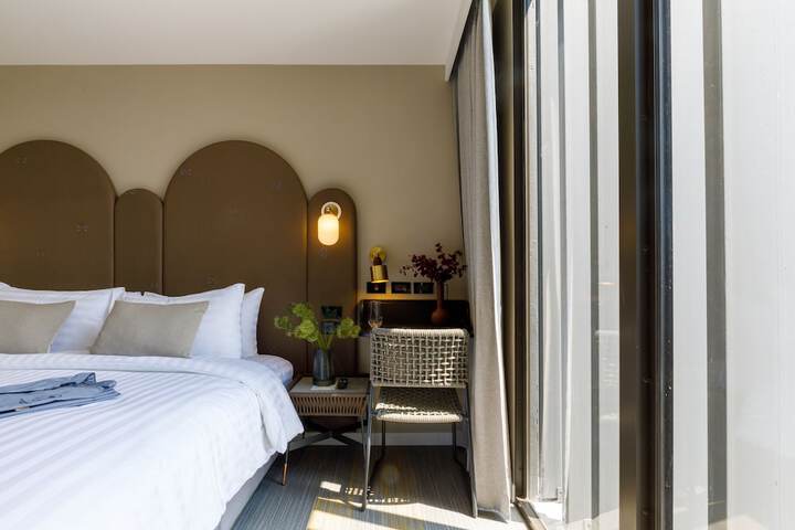 Room 15 of 161