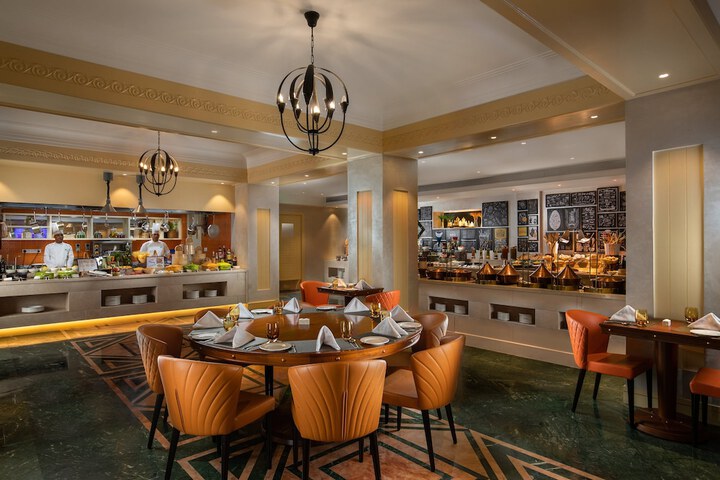 Dining Photos