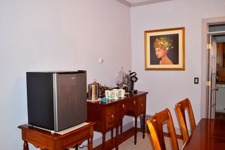 Breakfast/Coffee Service 31 of 42