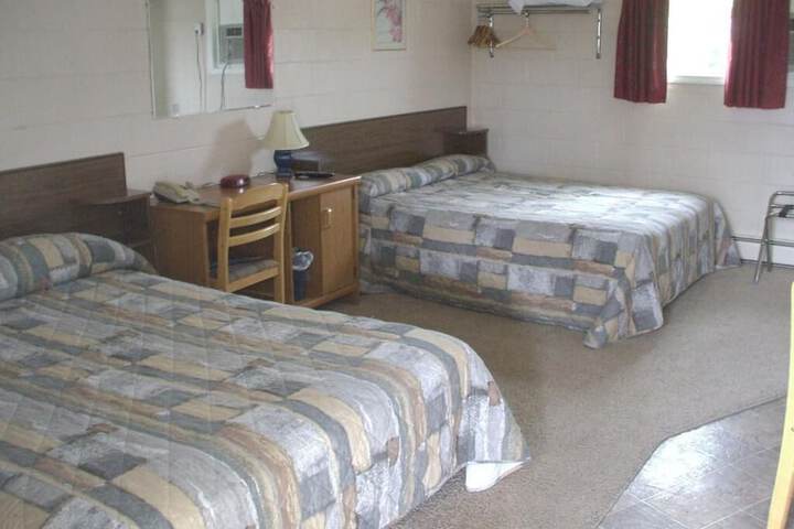 Room 21 of 132