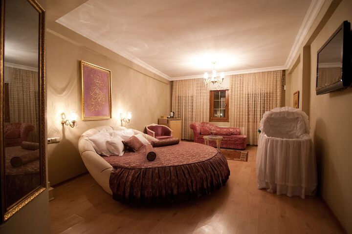 Room 18 of 49