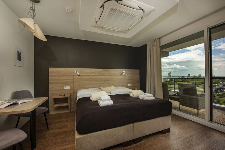 Room 13 of 47