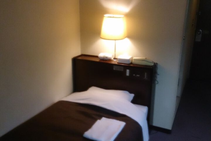 Room 3 of 44