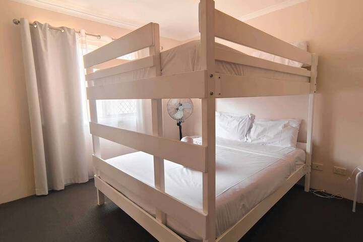 Room 1 of 37