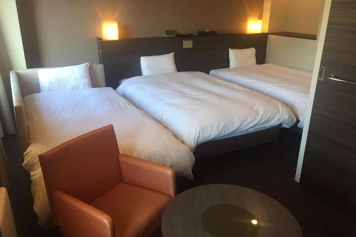 Room 9 of 31