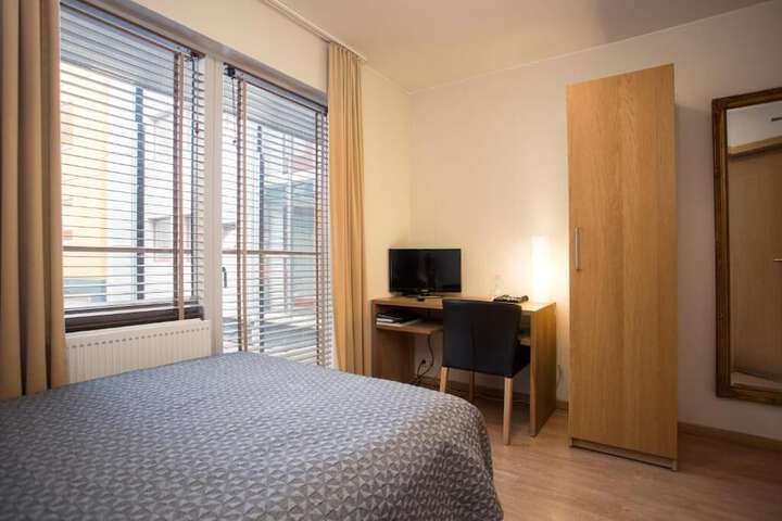 Room 50 of 89