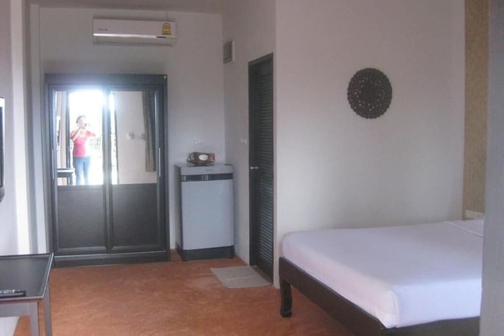 Room 13 of 51
