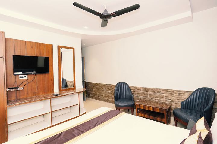 Room 18 of 80