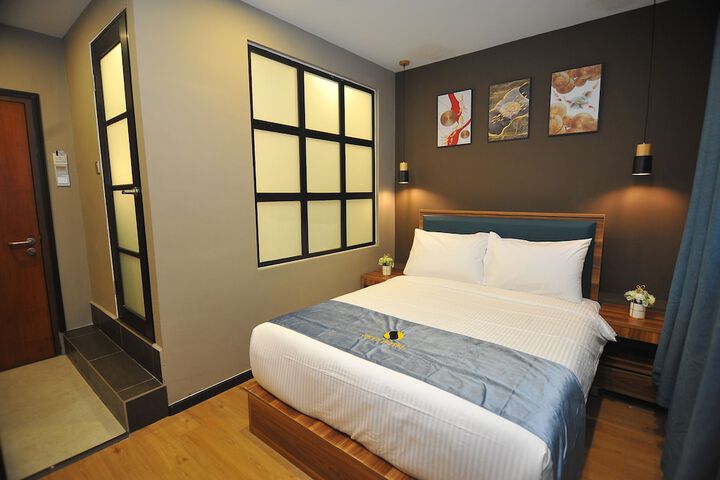 Room 8 of 58