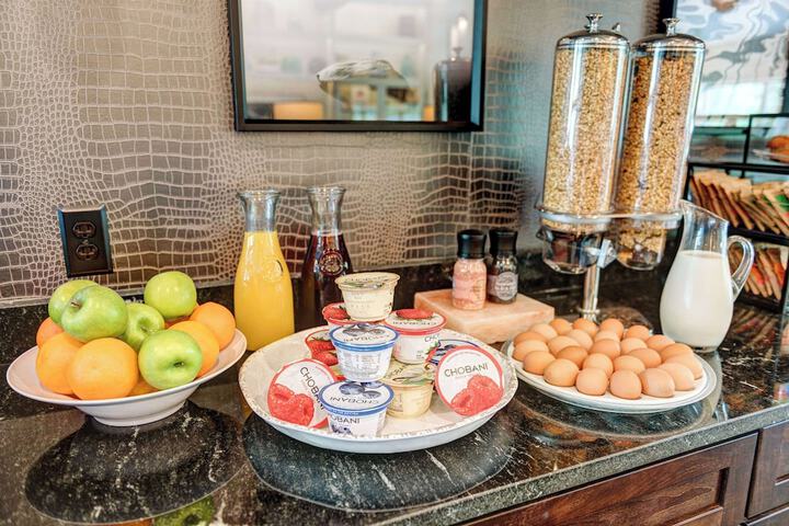 Breakfast area