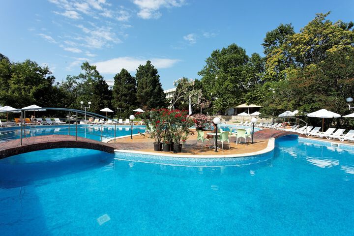 Pool 15 of 39