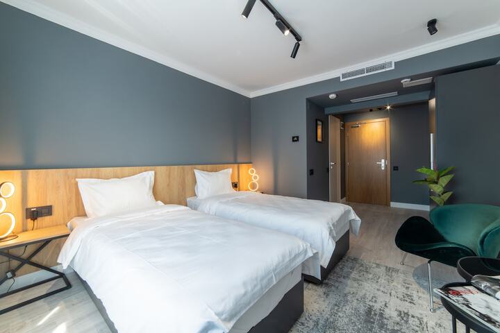 Room 7 of 23