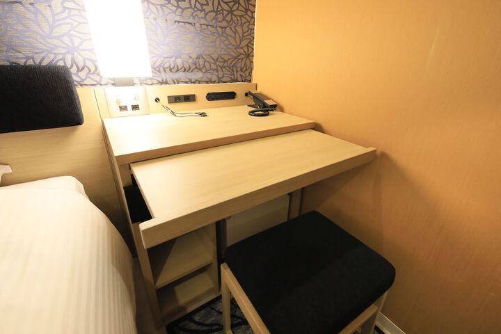 Room 30 of 82