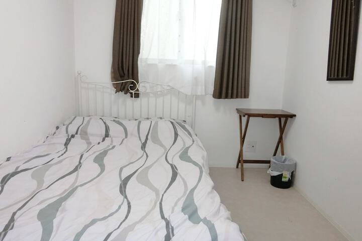 Room 7 of 44