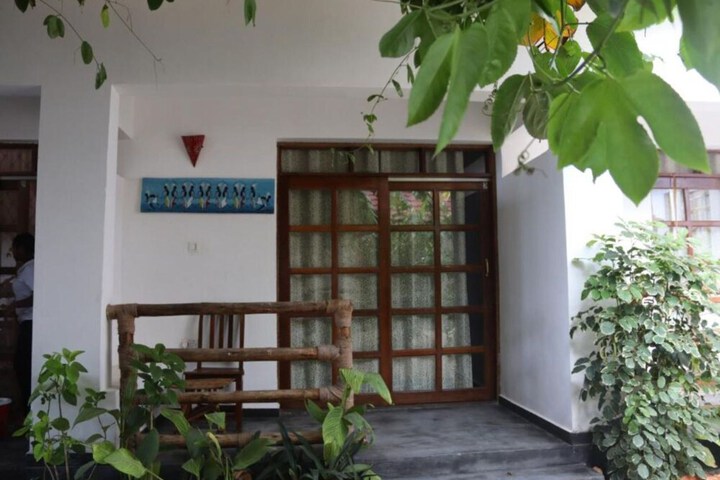Hotel 2 of 77