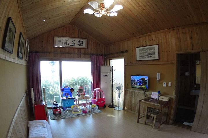 Room 16 of 182