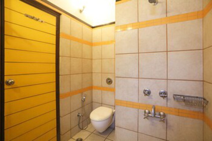 Room 3 of 21