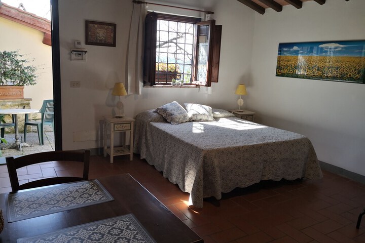 Room 5 of 62
