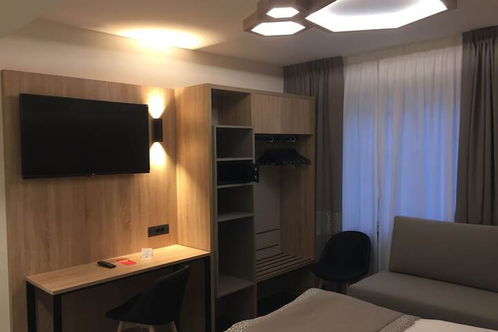 Room 2 of 50