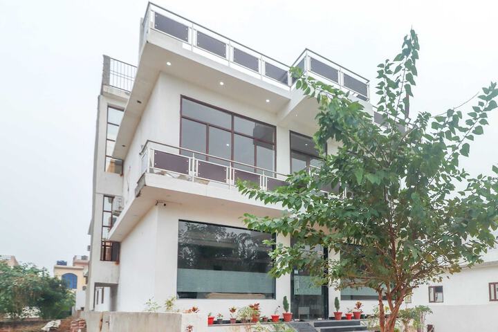 Photo of OYO 62646 Taj Classic