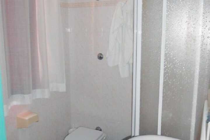 Room 5 of 21