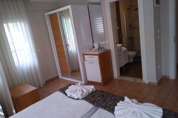 Room 57 of 123