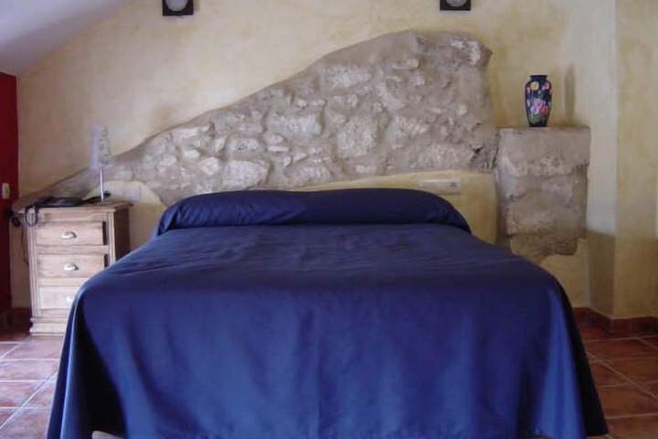 Room 9 of 36