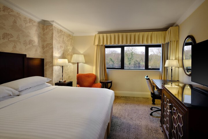 Room 26 of 105