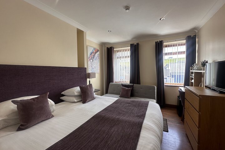 Room 18 of 27