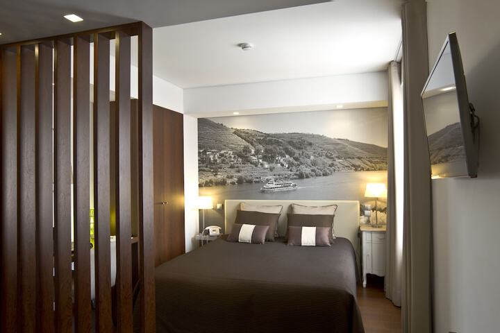 Room 7 of 63