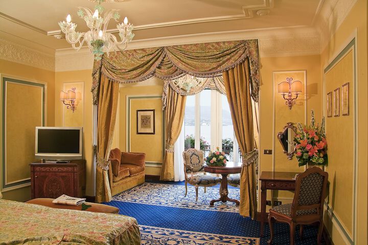 Room 3 of 60