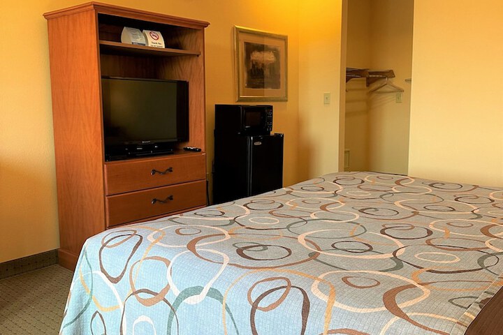 Room 5 of 56