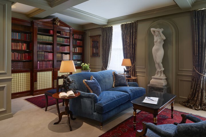 Room 44 of 90