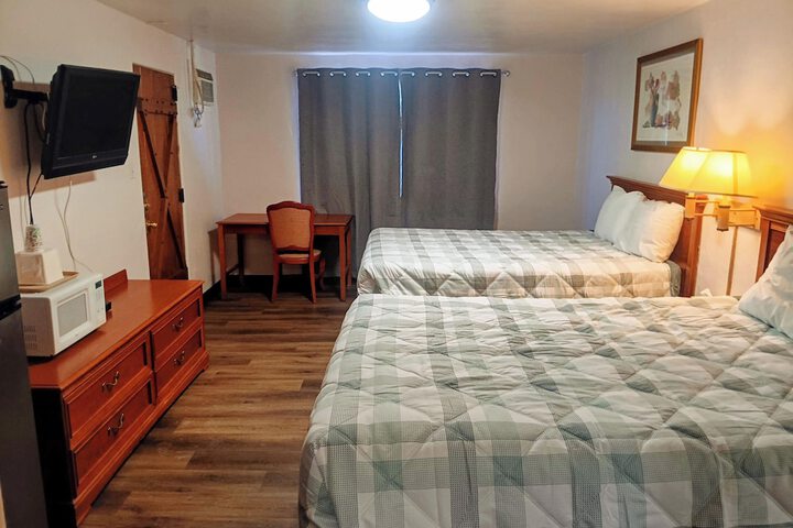 Room 11 of 26
