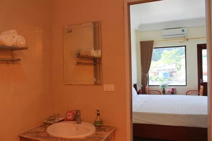 Room 30 of 49