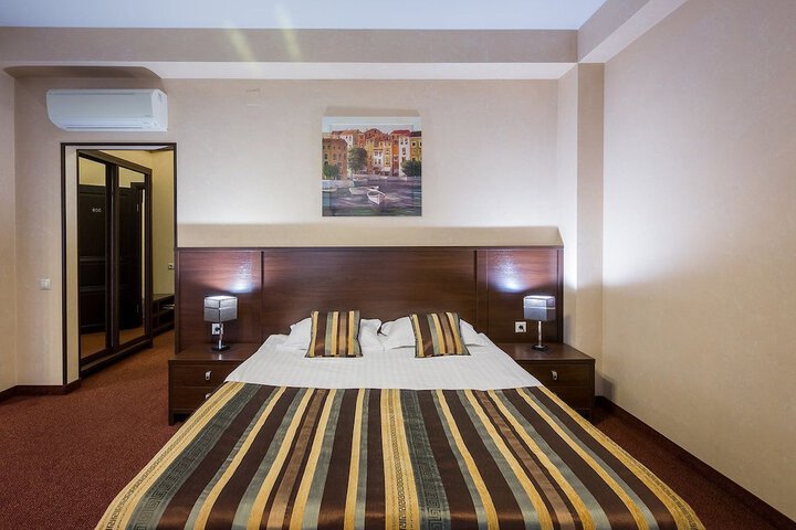 Room 43 of 85