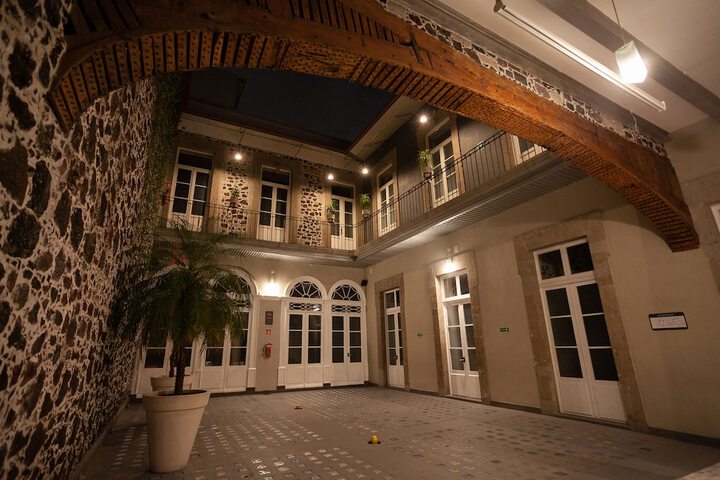 Hotel Exterior 10 of 107
