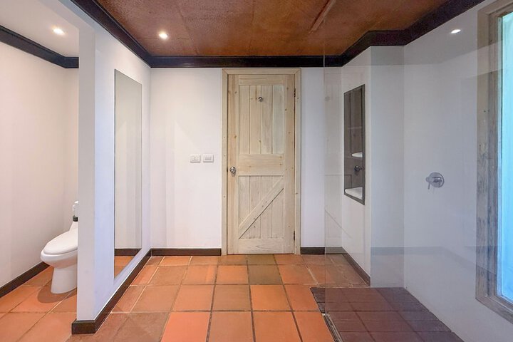 Room 15 of 30
