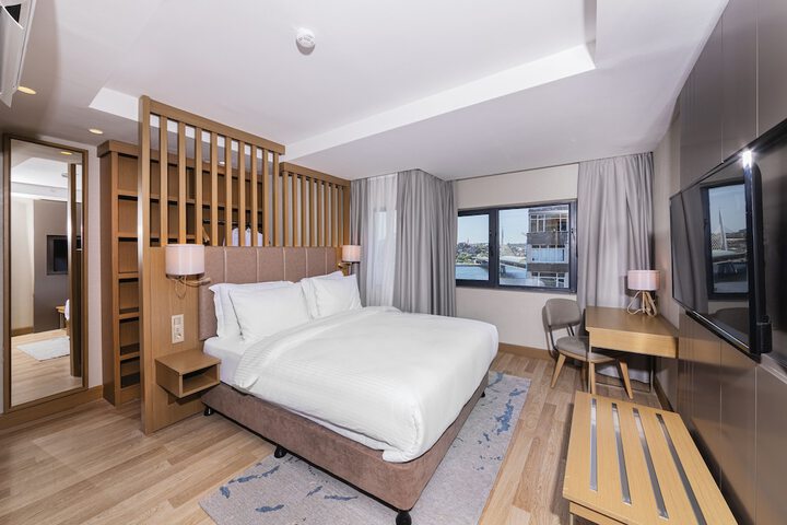 Room 34 of 70