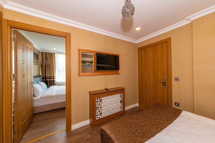 Room 29 of 48